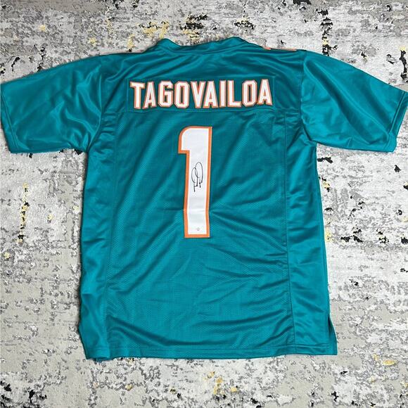 Autographed  Tua Tagovailoa Miami Dolphins Jersey - Picture 1 of 4